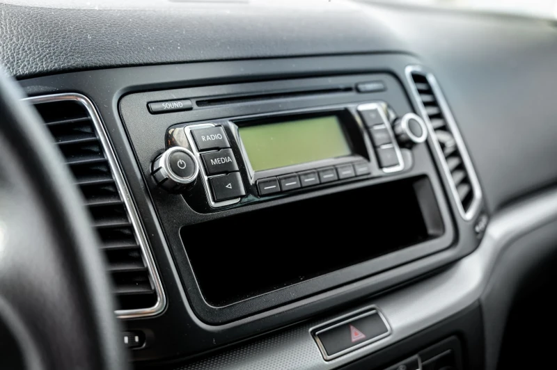 VW Sharan 2.0TDI AVTOMAT GERMANIA TOP!!! , снимка 11 - Автомобили и джипове - 49466964
