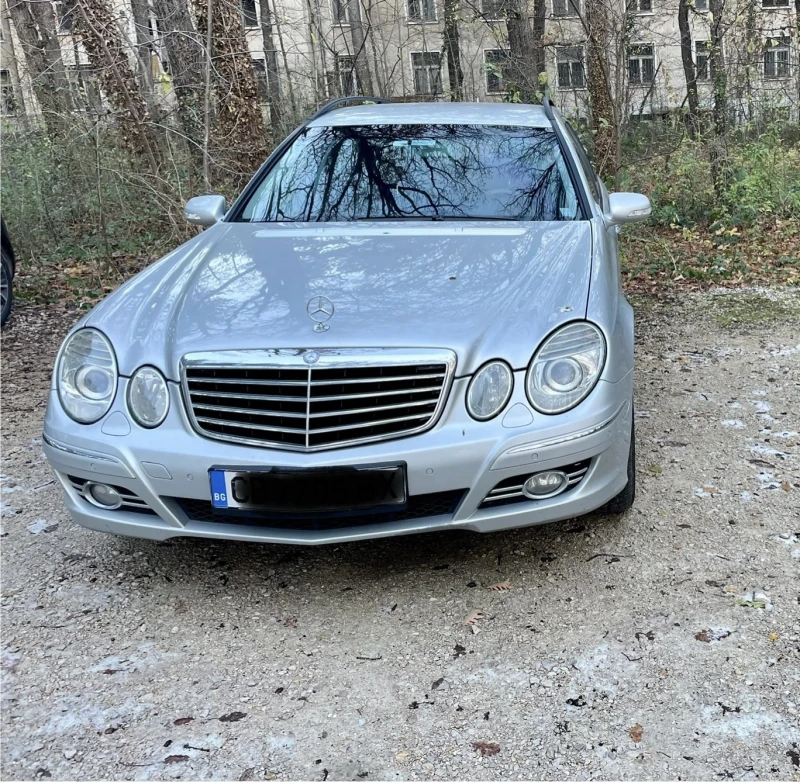 Mercedes-Benz E 320 CDI, Avangarde, снимка 2 - Автомобили и джипове - 48131418