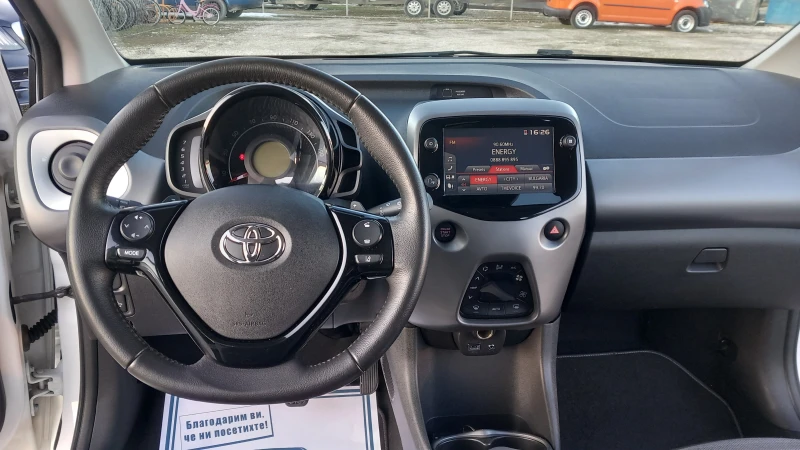 Toyota Aygo 1.0i-53000км/АВТОМАТИК/КАМЕРА/КЛИМАТРОНИК/EURO 6, снимка 9 - Автомобили и джипове - 48722026