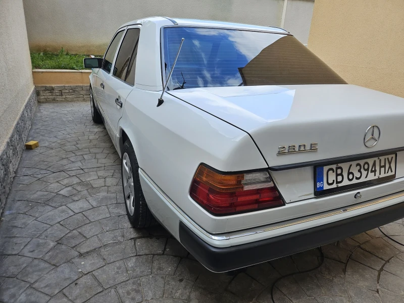 Mercedes-Benz 124, снимка 4 - Автомобили и джипове - 49535990