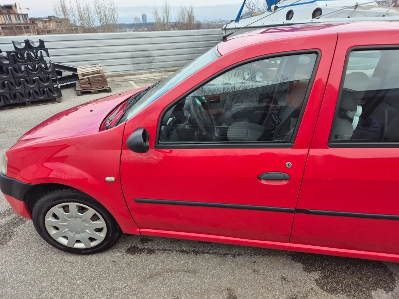 Dacia Logan, снимка 2 - Автомобили и джипове - 52169547