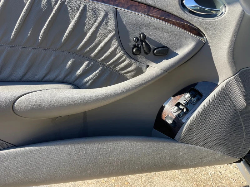 Mercedes-Benz CLK 280, снимка 7 - Автомобили и джипове - 52475372
