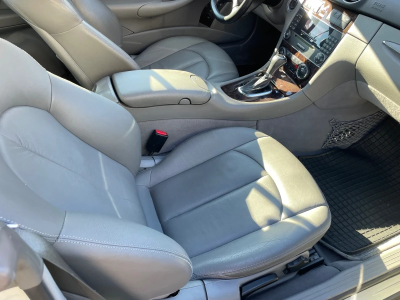 Mercedes-Benz CLK 280, снимка 11 - Автомобили и джипове - 52475372