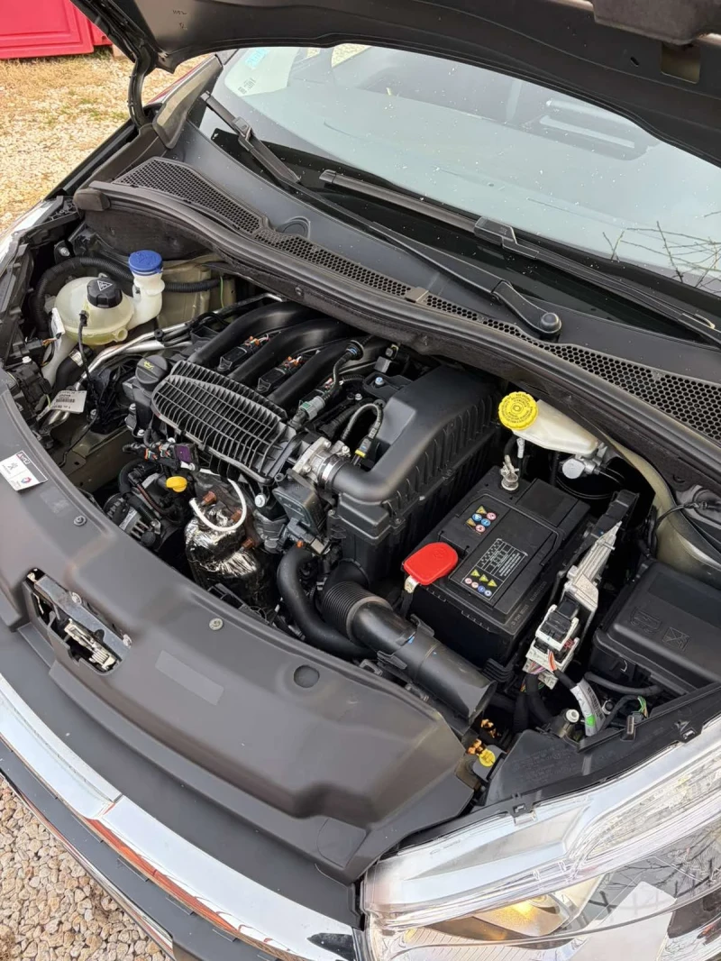 Peugeot 208 1.2/82к/EURO6/ПЕРФЕКТНО СЪСТОЯНИЕ!, снимка 13 - Автомобили и джипове - 53160197