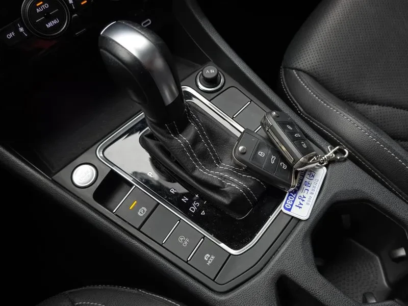 VW Jetta 1.4TSI PRESTIGE, снимка 9 - Автомобили и джипове - 56161901
