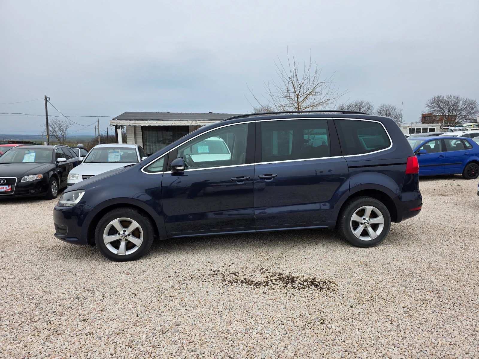 VW Sharan 2.0TDI AVTOMAT GERMANIA TOP!!! , снимка 7 - Автомобили и джипове - 49466964