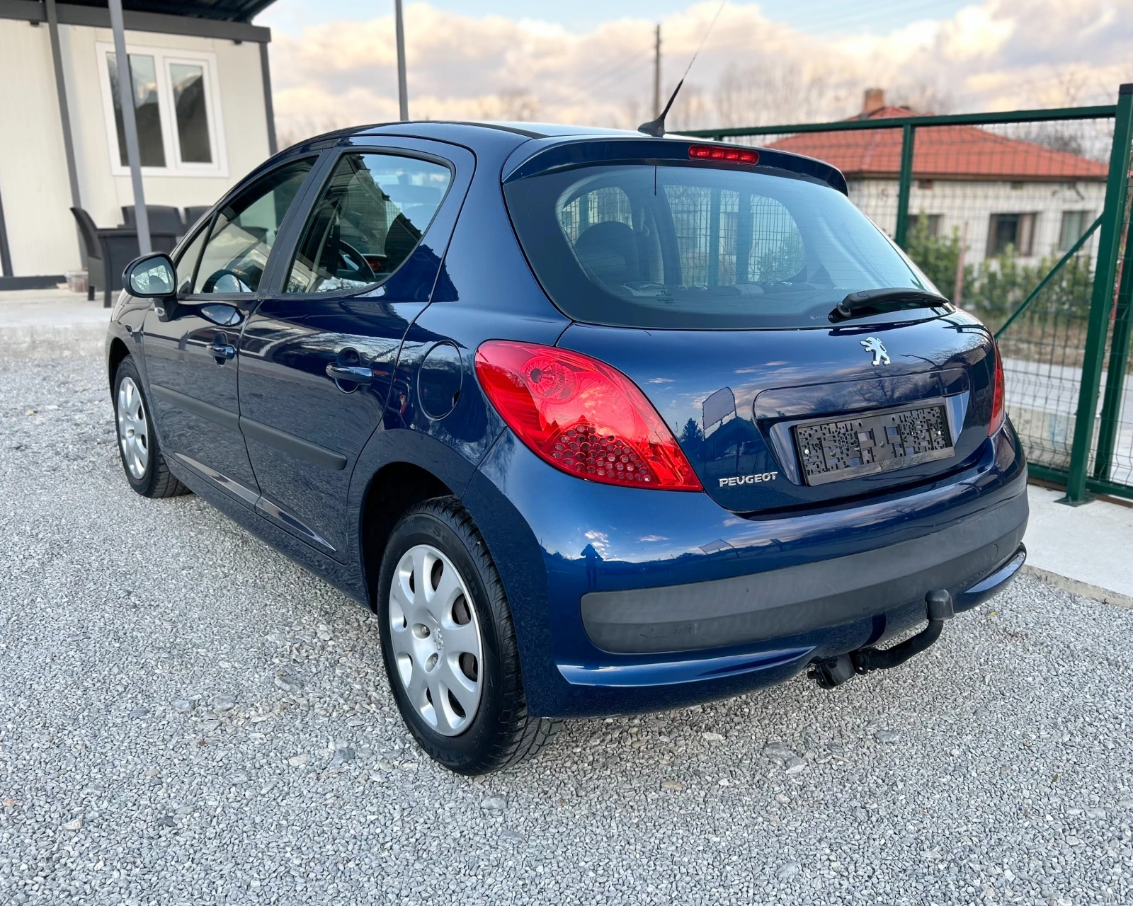 Peugeot 207 1.4i 75кс - изображение 4