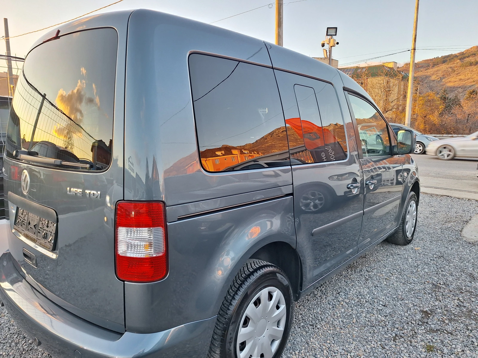 VW Caddy 1.9 TDI  - изображение 4