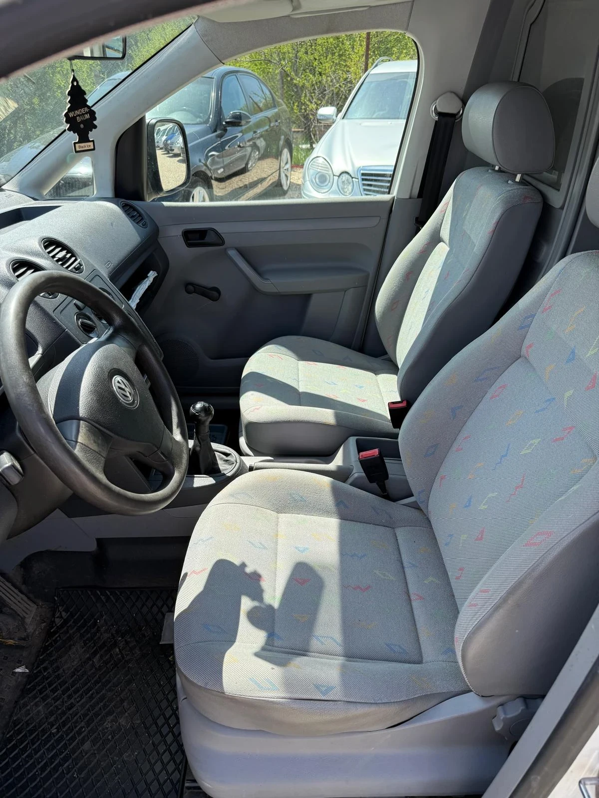 VW Caddy 1.9 - изображение 9