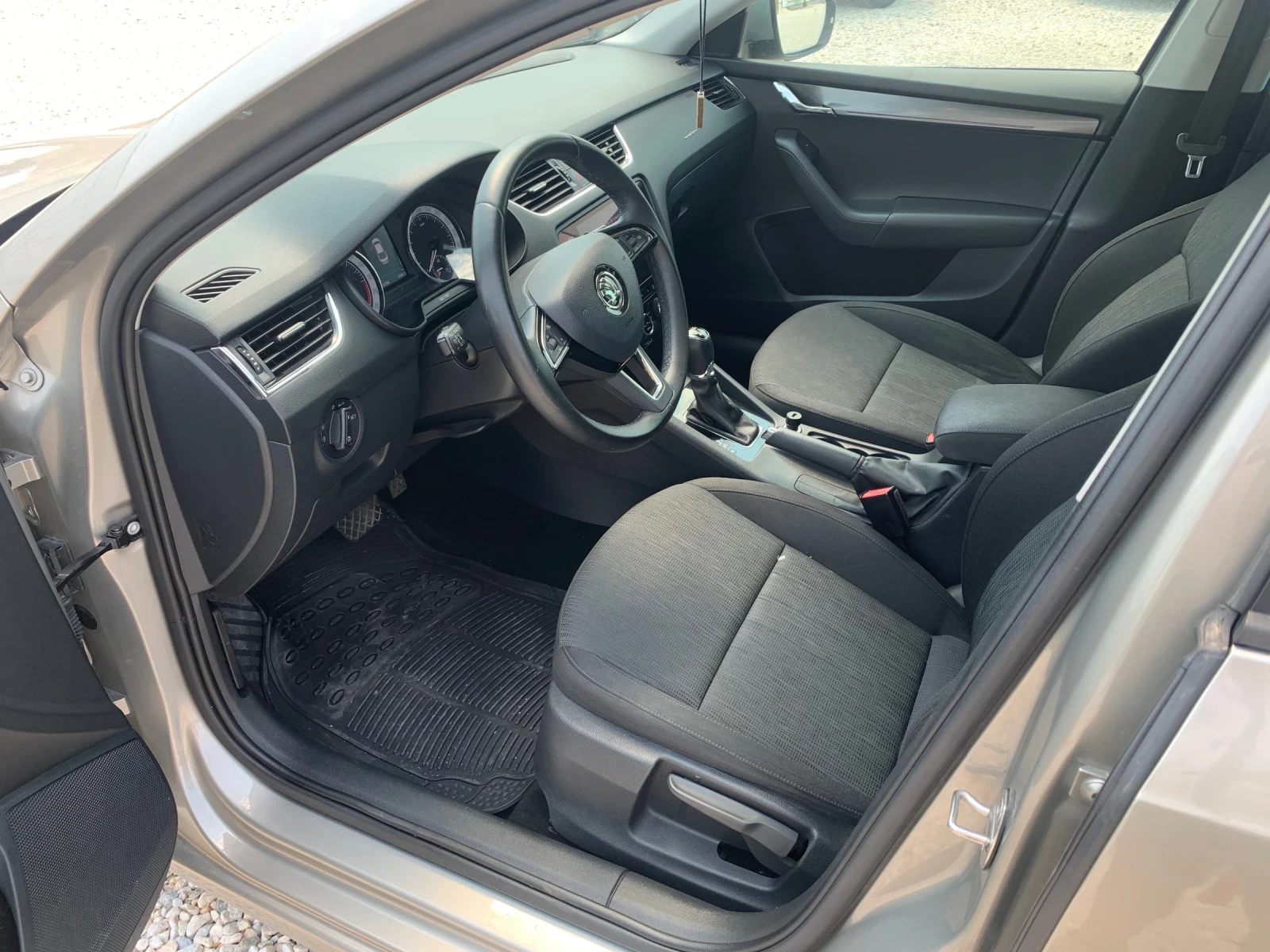 Skoda Octavia 2.0TDI 4x4 - изображение 7