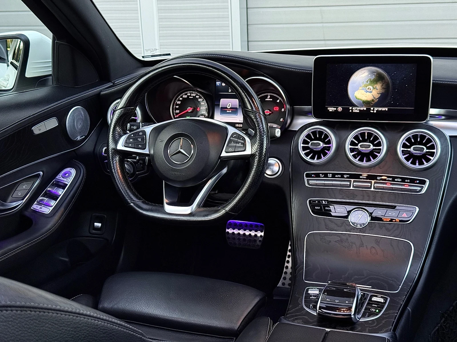 Mercedes-Benz C 220 AMGLINE* DISTR* HEADUP* PANO* FULL* ЛИЗИНГ - изображение 9