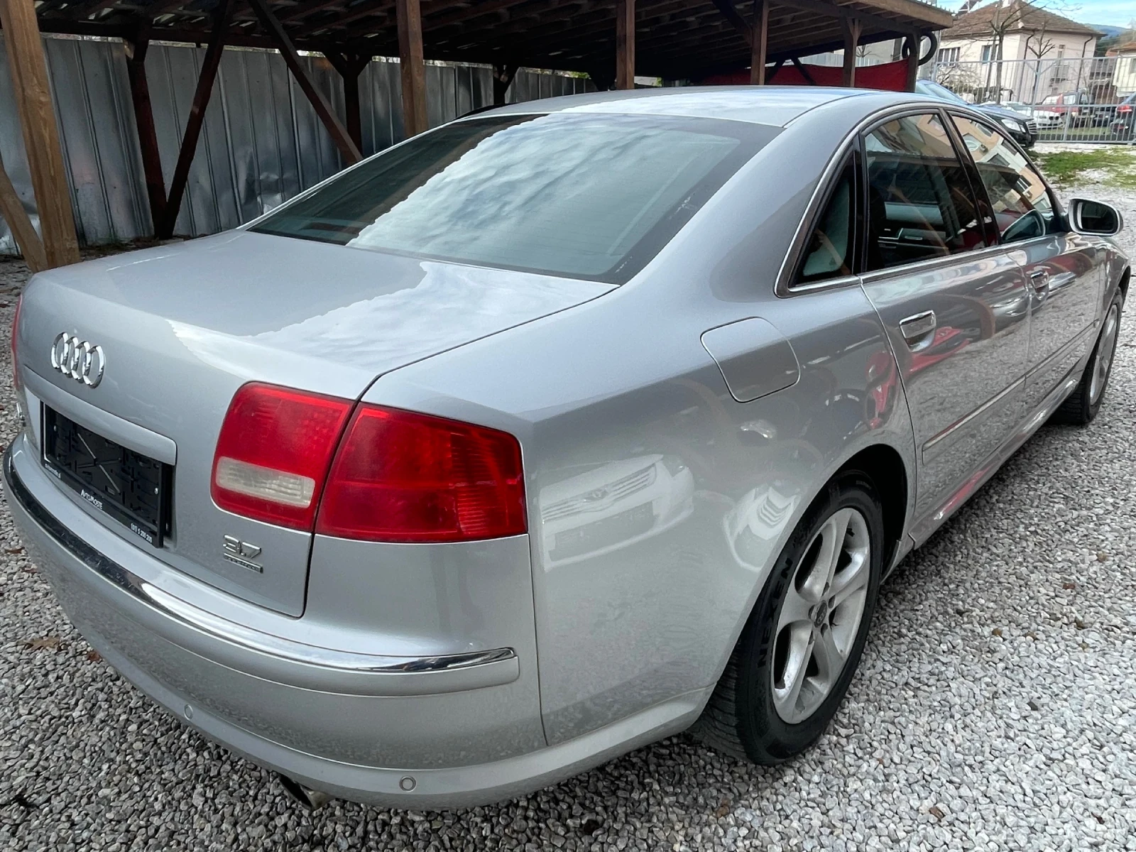 Audi A8 3.7 i V8 4x4 - изображение 3