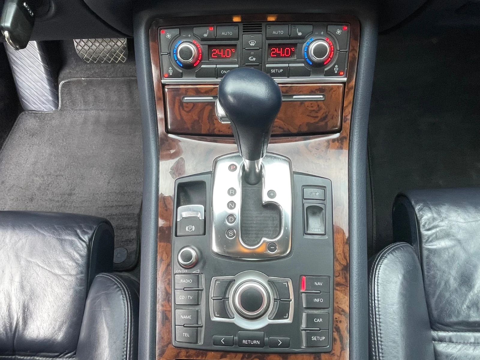 Audi A8 3.7 i V8 4x4 | Mobile.bg � ����������� 12