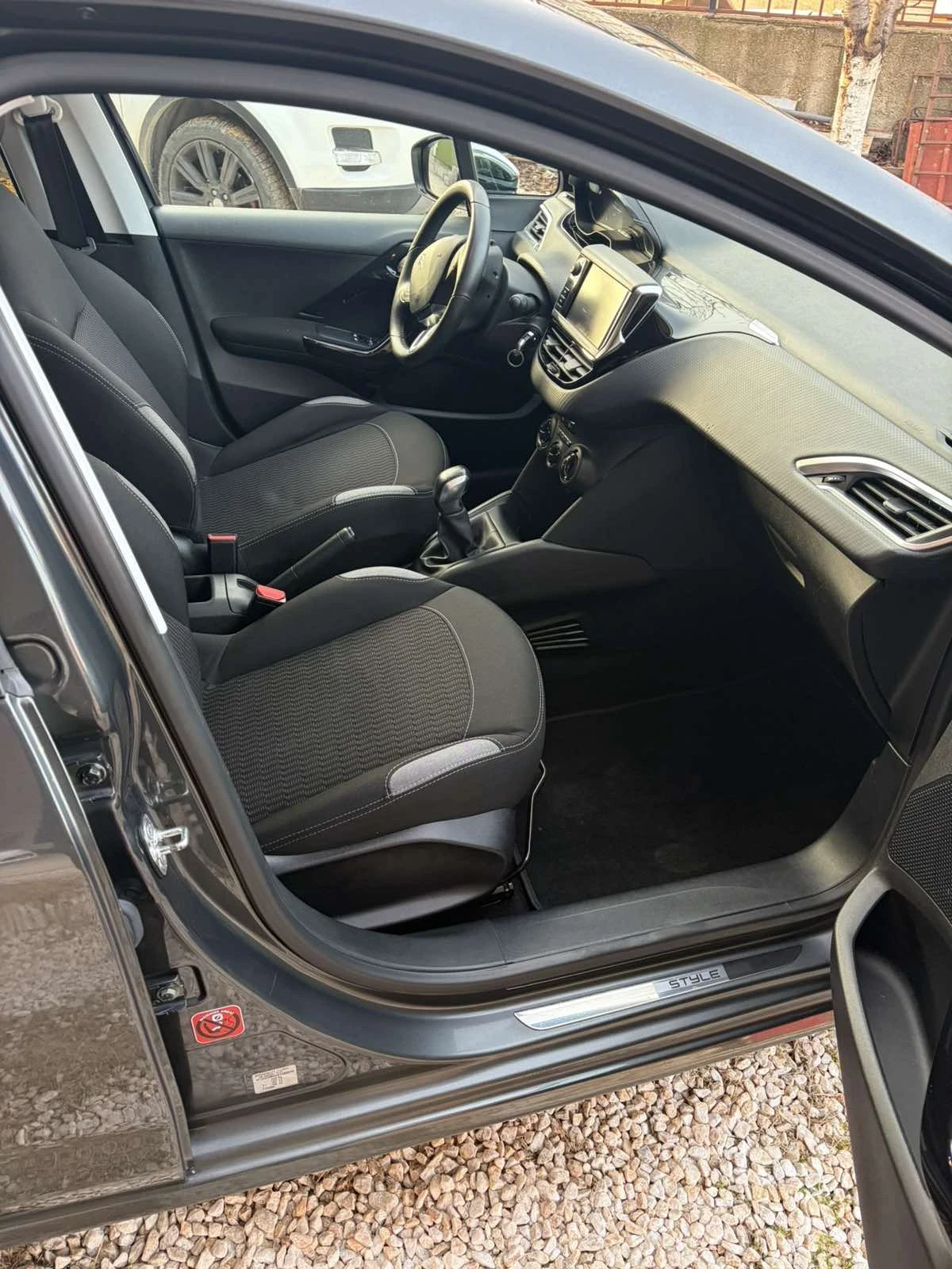 Peugeot 208 1.2/82�/EURO6/��������� ���������! | Mobile.bg � ����������� 6