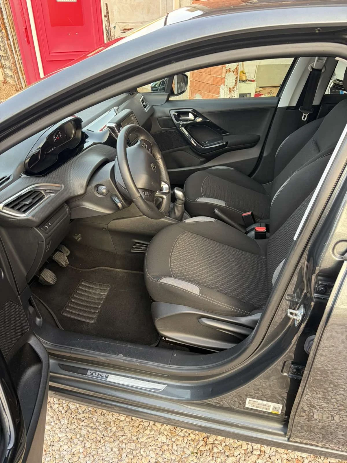 Peugeot 208 1.2/82�/EURO6/��������� ���������! | Mobile.bg � ����������� 5