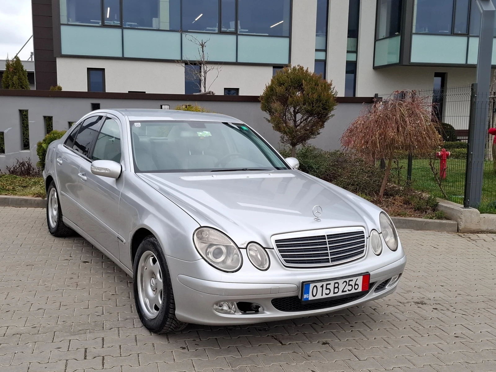 Mercedes-Benz E 220 2.2�DI* (150��)* AB�������* NAVI* ��� ��OC*  | Mobile.bg � ����������� 9
