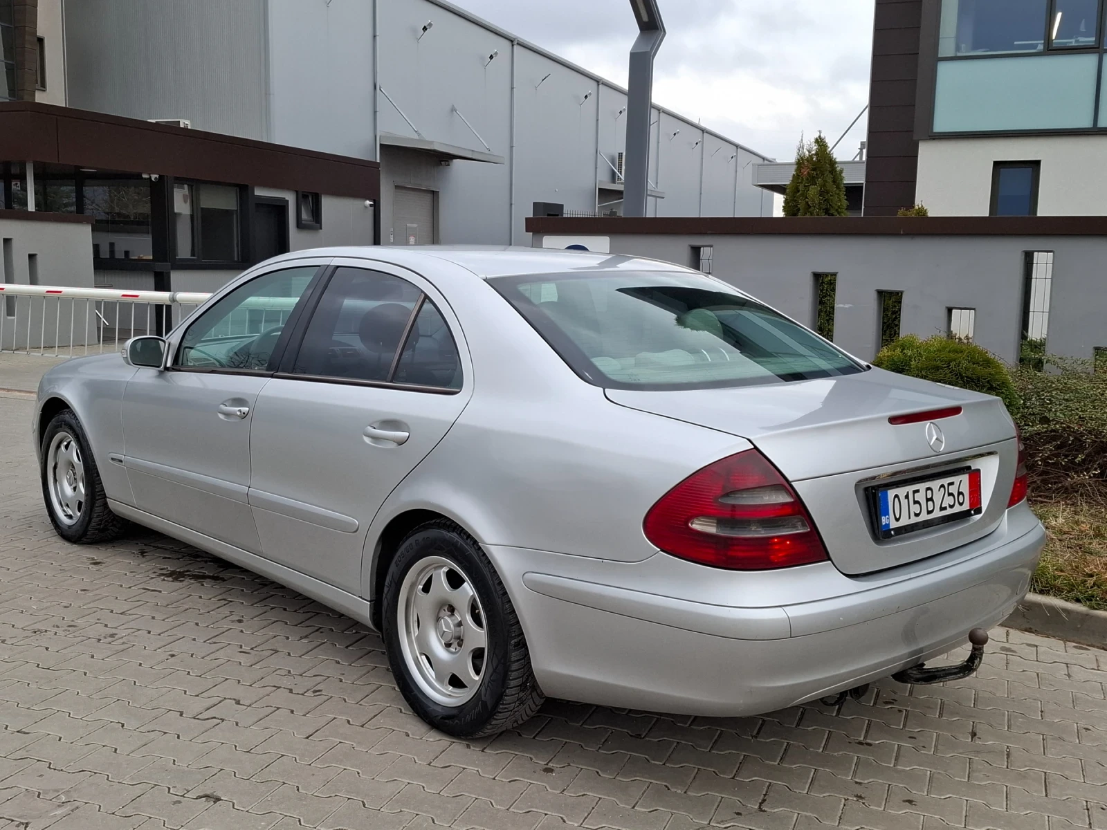 Mercedes-Benz E 220 2.2�DI* (150��)* AB�������* NAVI* ��� ��OC*  | Mobile.bg � ����������� 5