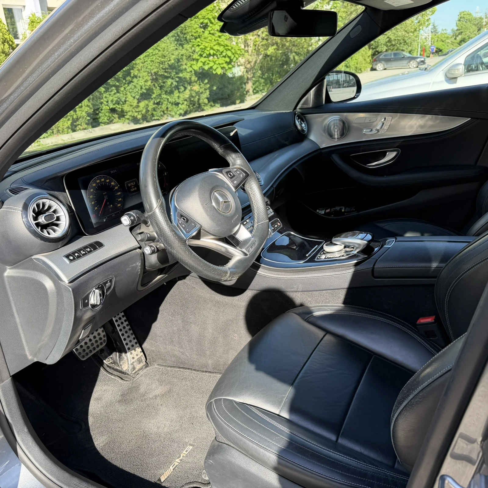 Mercedes-Benz E 350 4 Matic AMG, снимка 7 - Автомобили и джипове - 54774505