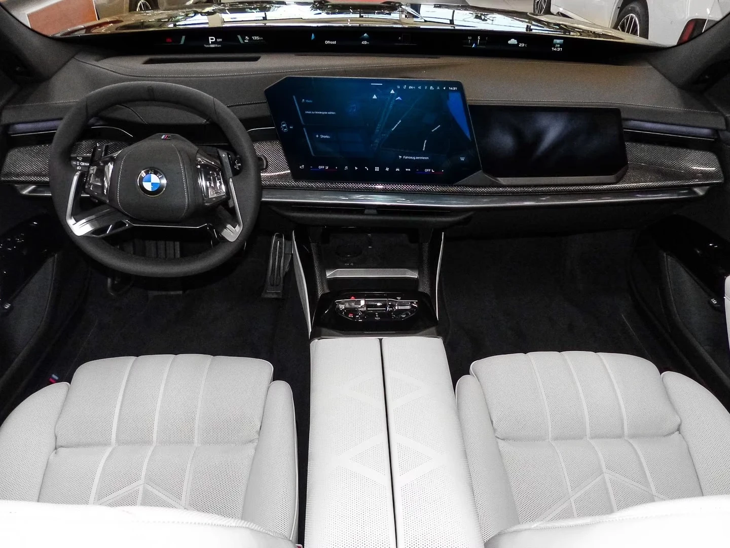 BMW 740 i/xDrive/FACELIFT/M-SPORT PRO/MASS/PANO/B&W/HUD/, снимка 5 - Автомобили и джипове - 56325896