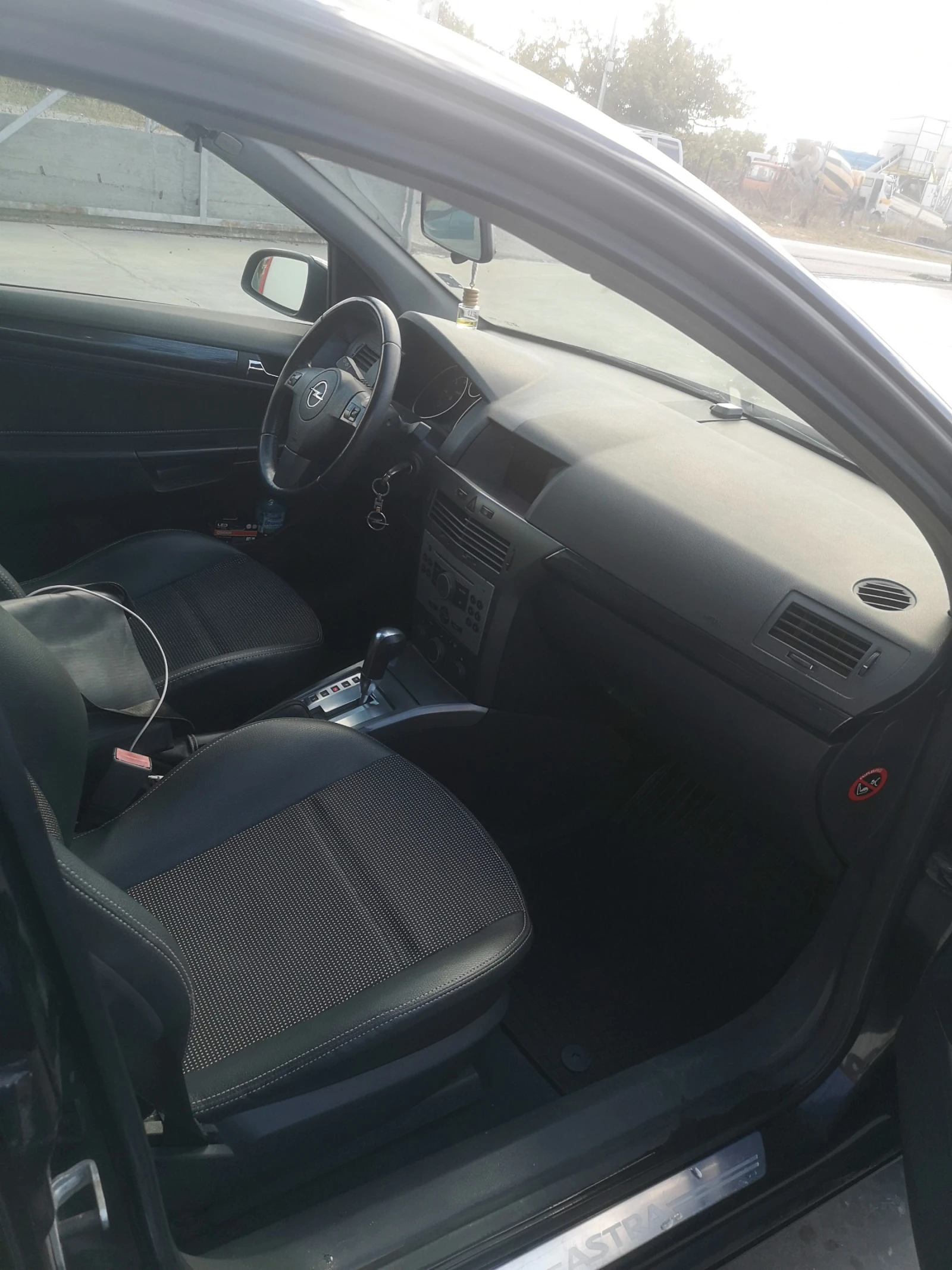 Opel Astra, снимка 3 - Автомобили и джипове - 56509439