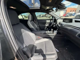 Lexus UX 250h * АВТОКРЕДИТ * ГЛАВНО ПРЕДСТАВИТЕЛСТВО, снимка 16