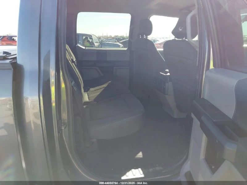 Ford F150 F-150 CREW CAB XL * CARFAX* , снимка 8 - Автомобили и джипове - 53421824