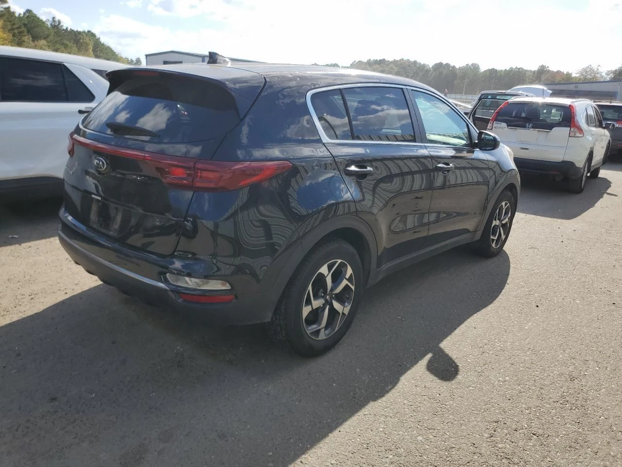 Kia Sportage LX FWD - изображение 3