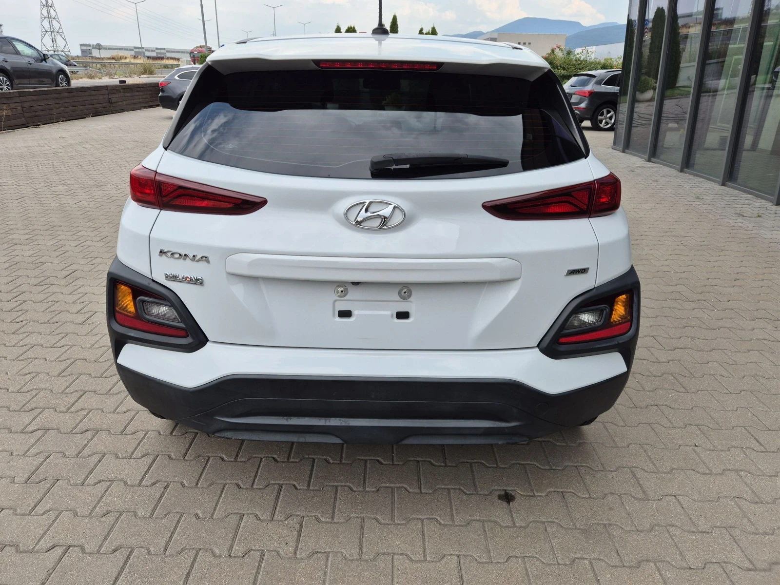 Hyundai Kona 2.0I 4x4 CAMERA - изображение 8