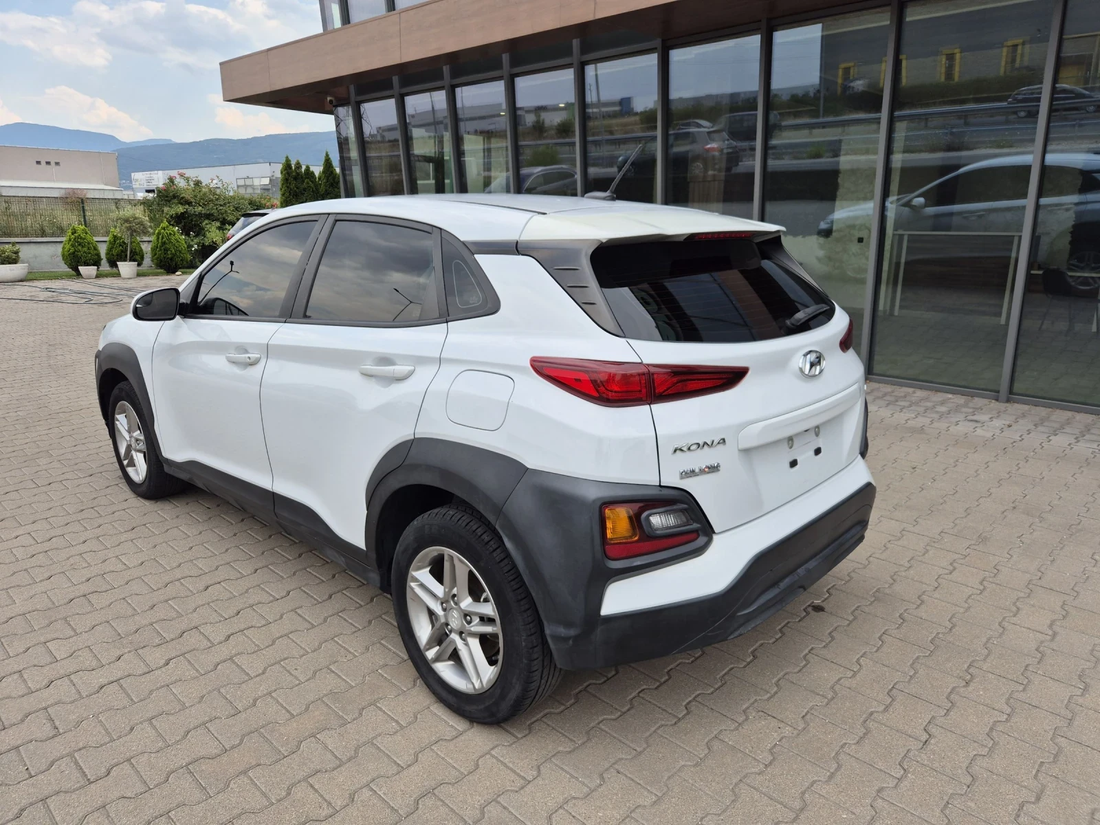 Hyundai Kona 2.0I 4x4 CAMERA - изображение 4