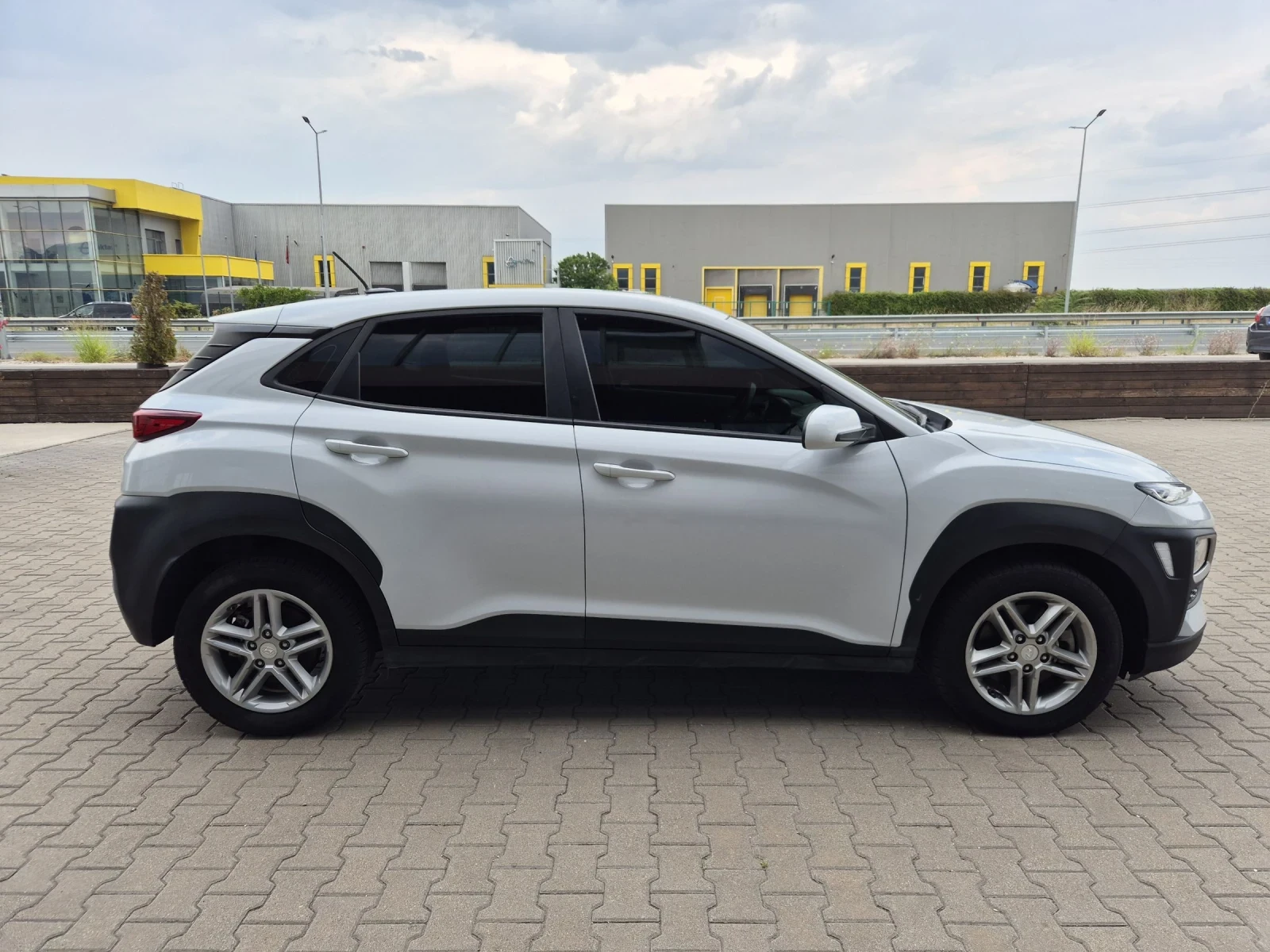 Hyundai Kona 2.0I 4x4 CAMERA - изображение 6