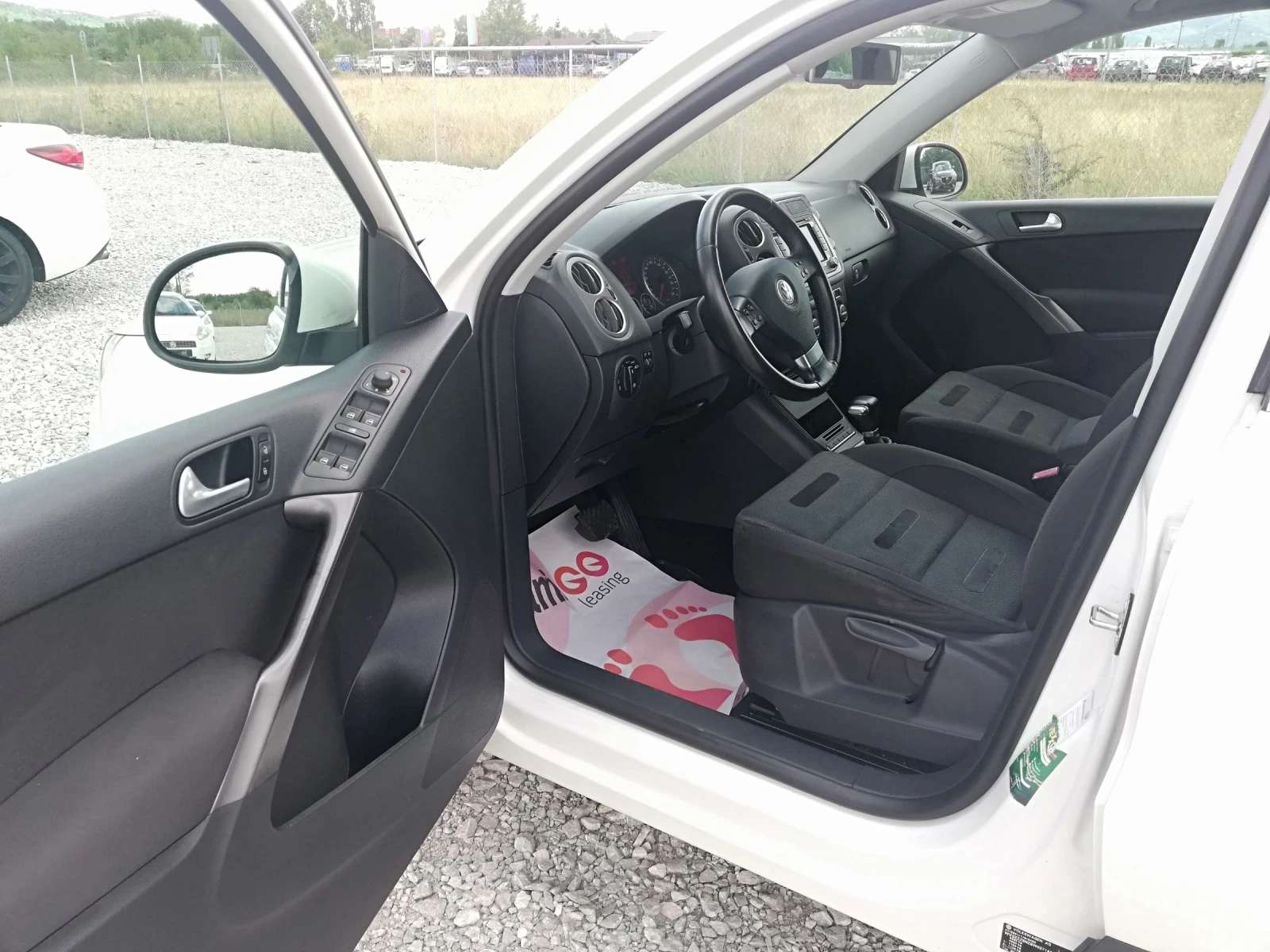 VW Tiguan 2.0TDI KLI AVT NAVI 4X4 - изображение 9