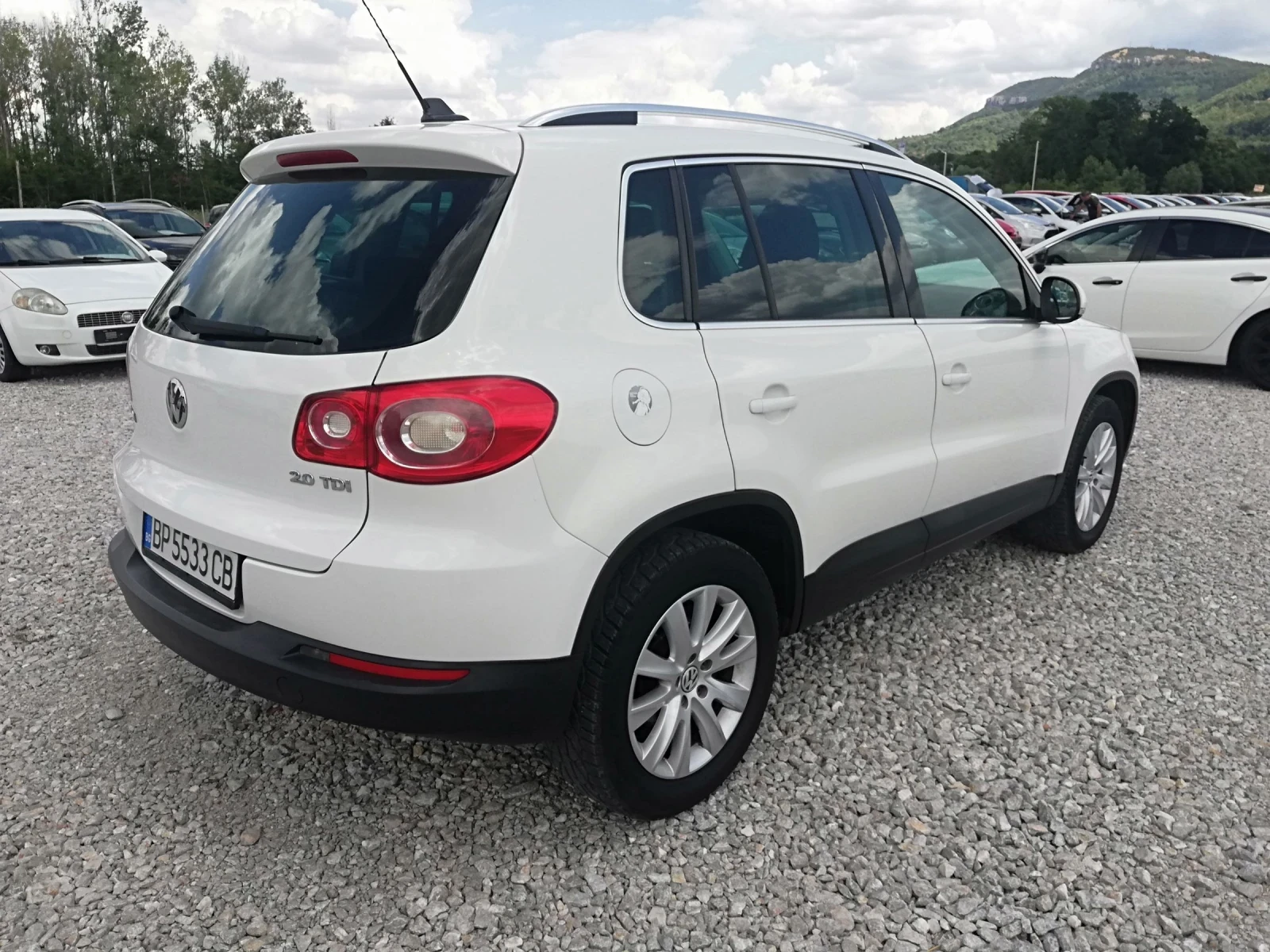 VW Tiguan 2.0TDI KLI AVT NAVI 4X4 - изображение 6