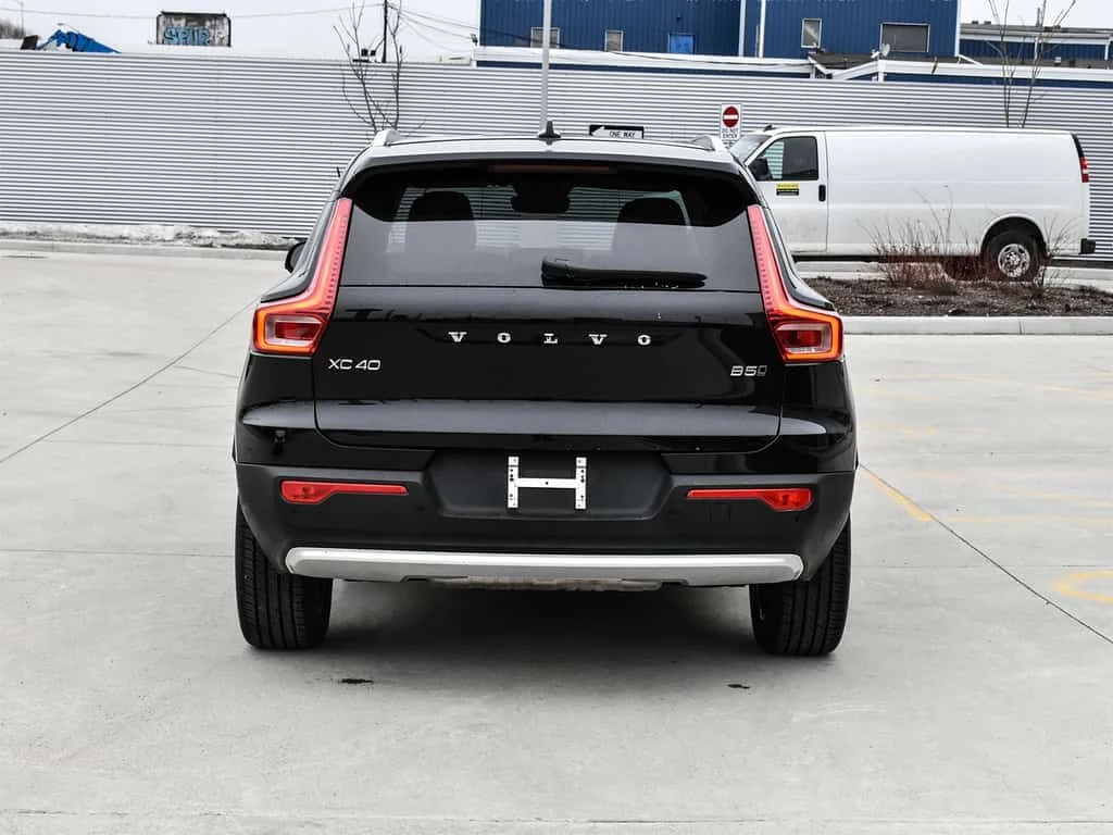 Volvo XC40 * B5 AWD Core Bright Theme * CARFAX * ЦЕНА ДО БГ, снимка 8 - Автомобили и джипове - 53848789