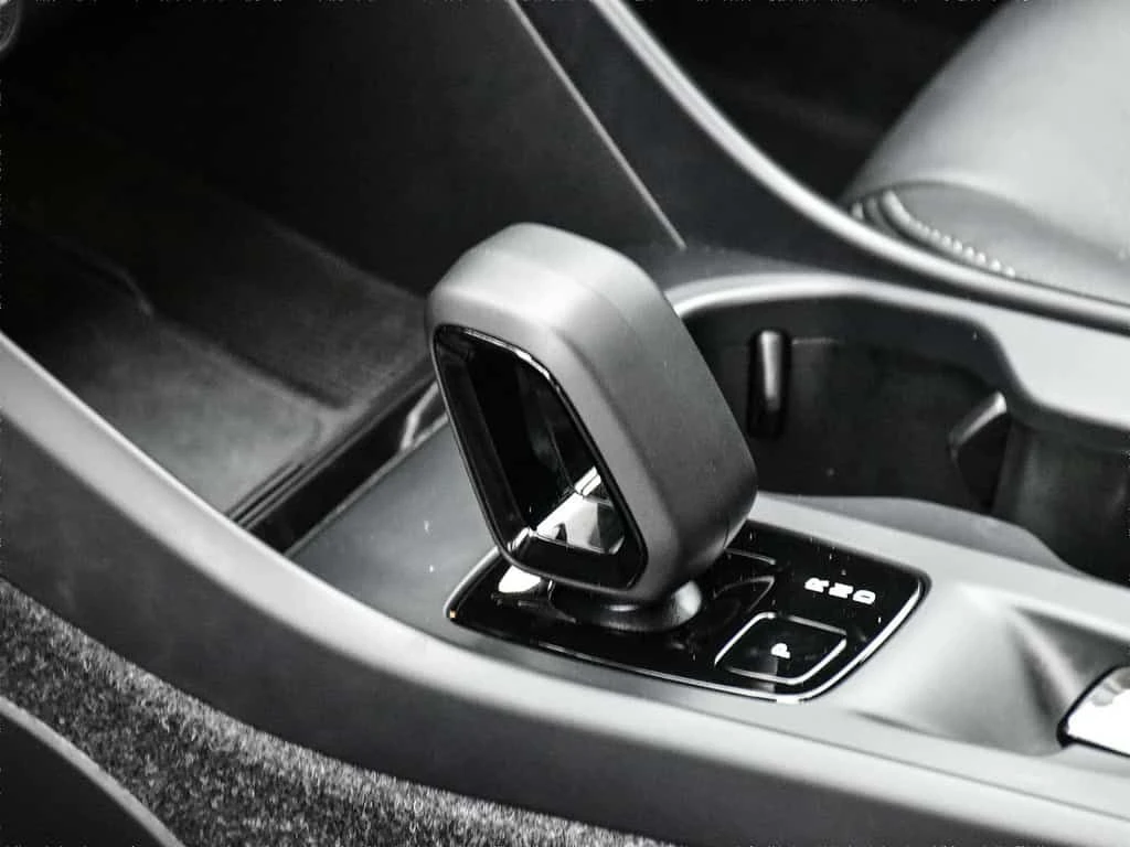 Volvo XC40 * B5 AWD Core Bright Theme * CARFAX * ЦЕНА ДО БГ, снимка 13 - Автомобили и джипове - 53848789