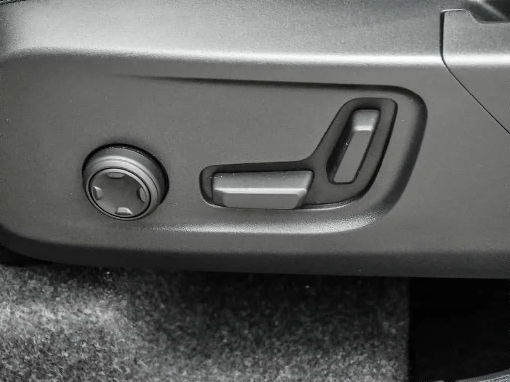 Volvo XC40 * B5 AWD Core Bright Theme * CARFAX * ЦЕНА ДО БГ, снимка 12 - Автомобили и джипове - 53848789