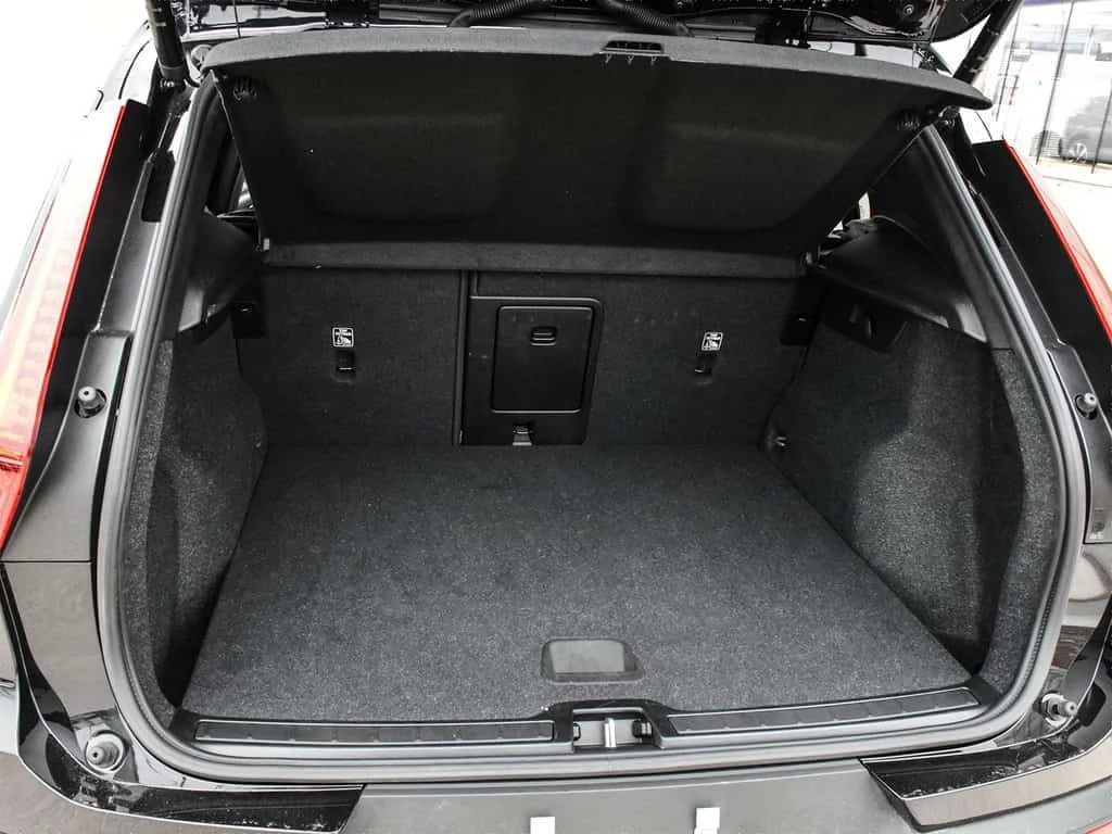 Volvo XC40 * B5 AWD Core Bright Theme * CARFAX * ЦЕНА ДО БГ, снимка 14 - Автомобили и джипове - 53848789