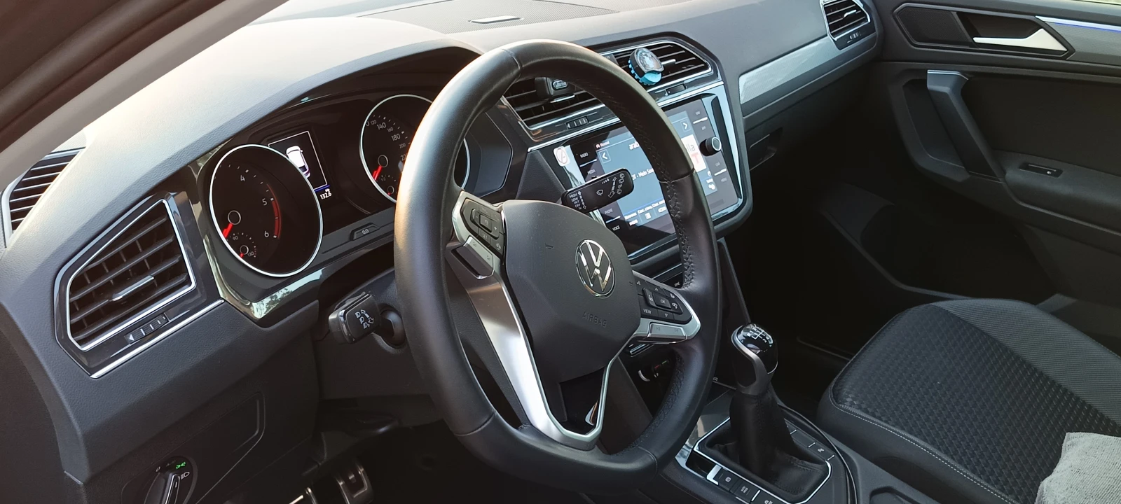 VW Tiguan, снимка 8 - Автомобили и джипове - 54245820