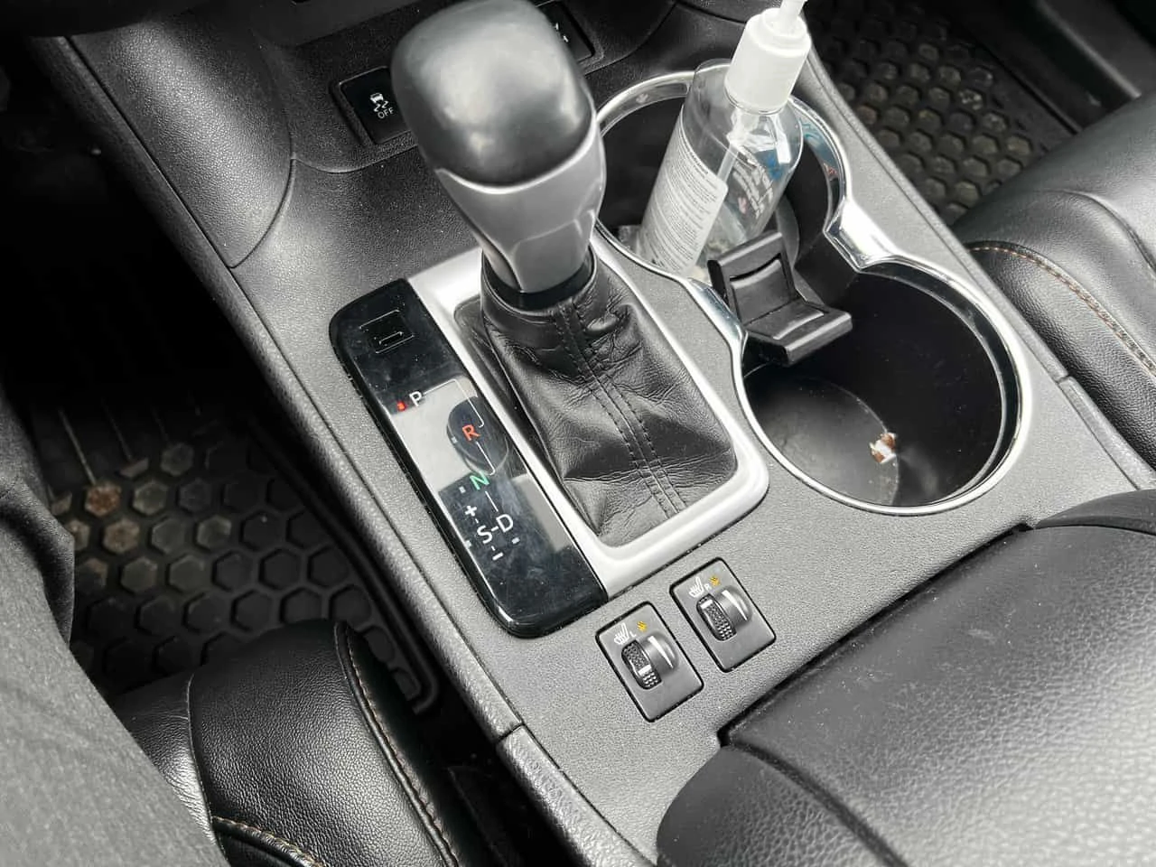 Toyota Highlander * XLE * ПОДГРЕВ* PANO* KEYLESS* , снимка 10 - Автомобили и джипове - 54262888