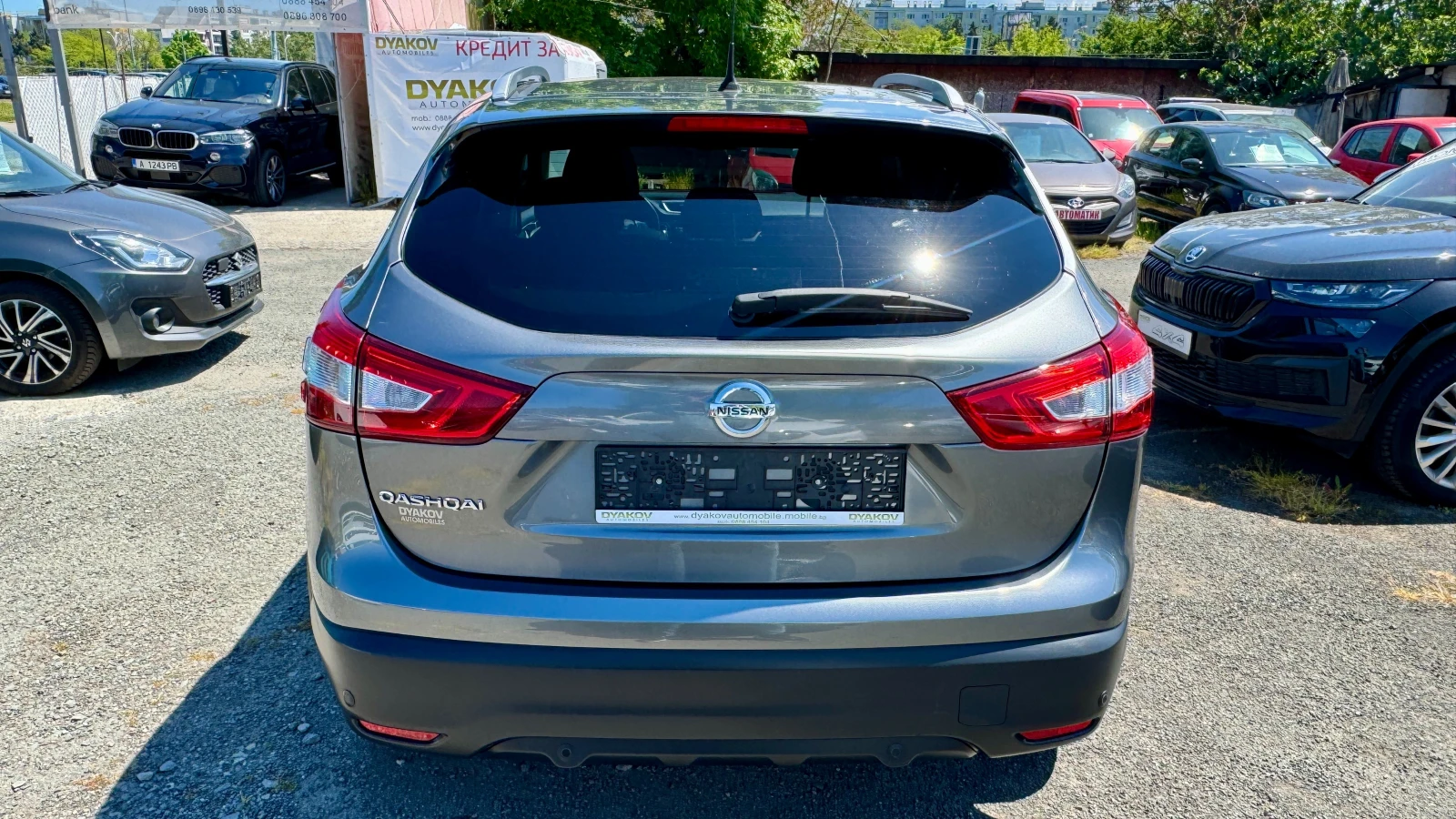 Nissan Qashqai 1.6i ТОП!!! 360Камери, PDC, LED DRL, Navi, Cruise,, снимка 6 - Автомобили и джипове - 54573975