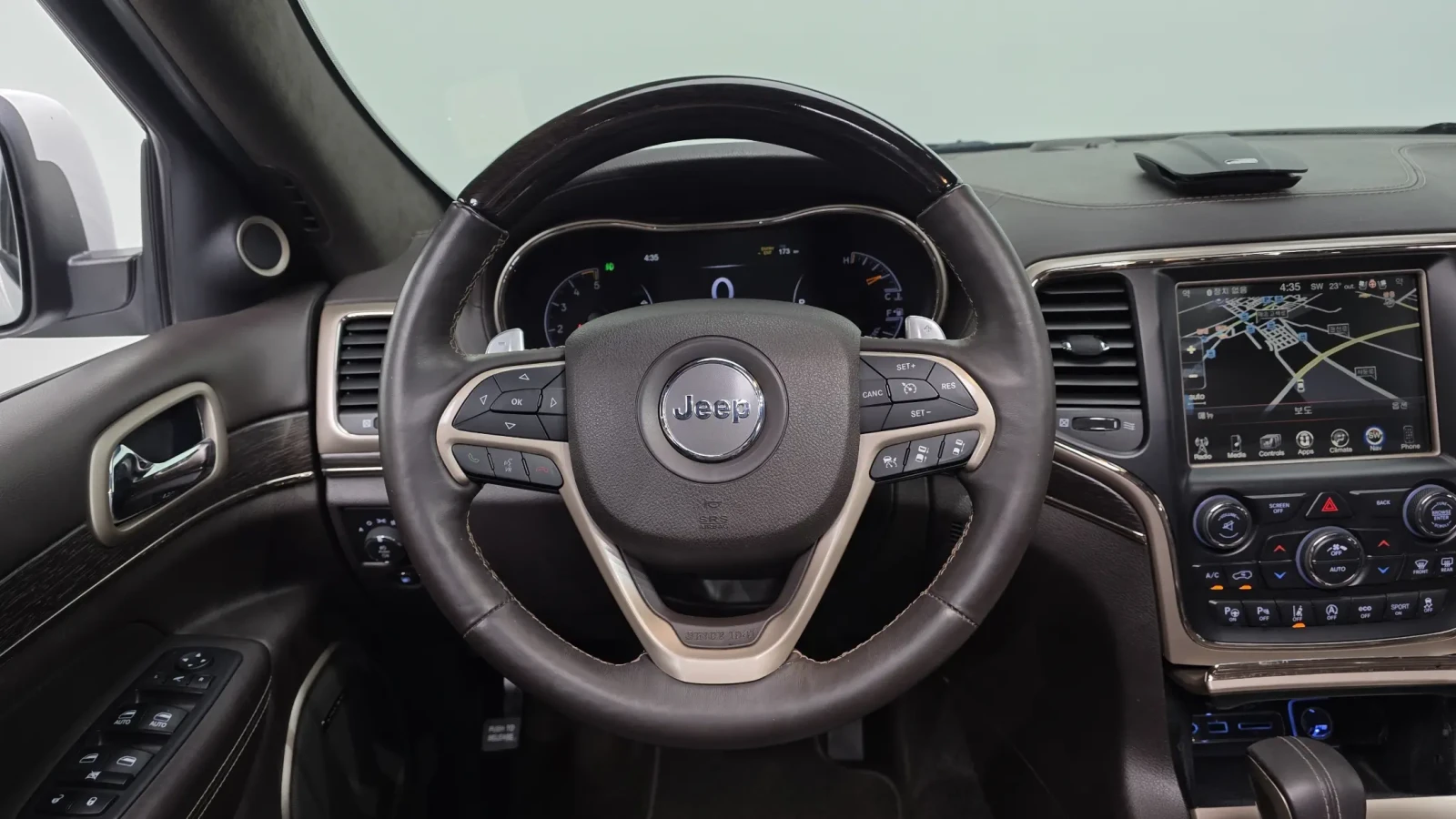 Jeep Grand cherokee 3.0 Diesel Summit, снимка 12 - Автомобили и джипове - 54763917