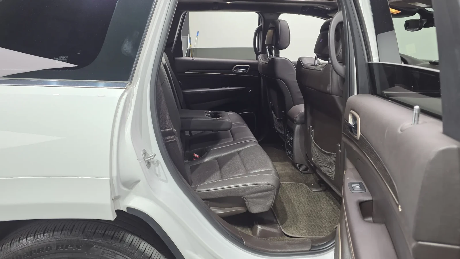 Jeep Grand cherokee 3.0 Diesel Summit, снимка 11 - Автомобили и джипове - 54763917