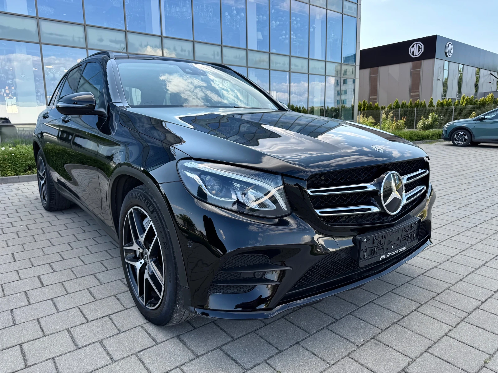 Mercedes-Benz GLC 350 AMG-ПОДГРЕВ-BURMASTER-NAVIGATION-ПАРКТРОНИК-ЕЛ.БАГ, снимка 3 - Автомобили и джипове - 55190399