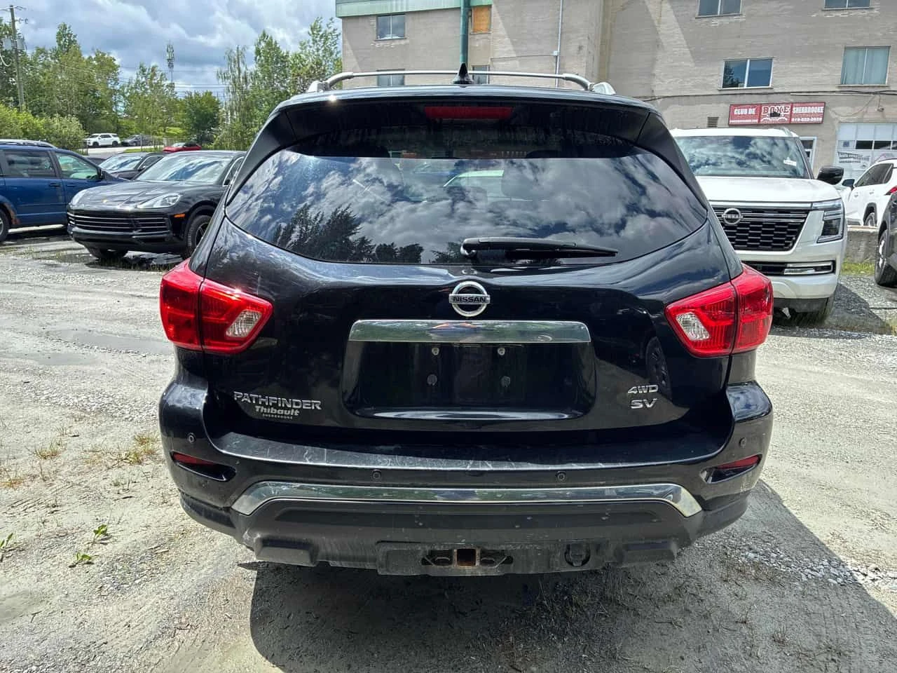 Nissan Pathfinder * 4x4 * CARFAX * ОПЦИЯ ЗА ФИНАНСИРАНЕ , снимка 4 - Автомобили и джипове - 55508622