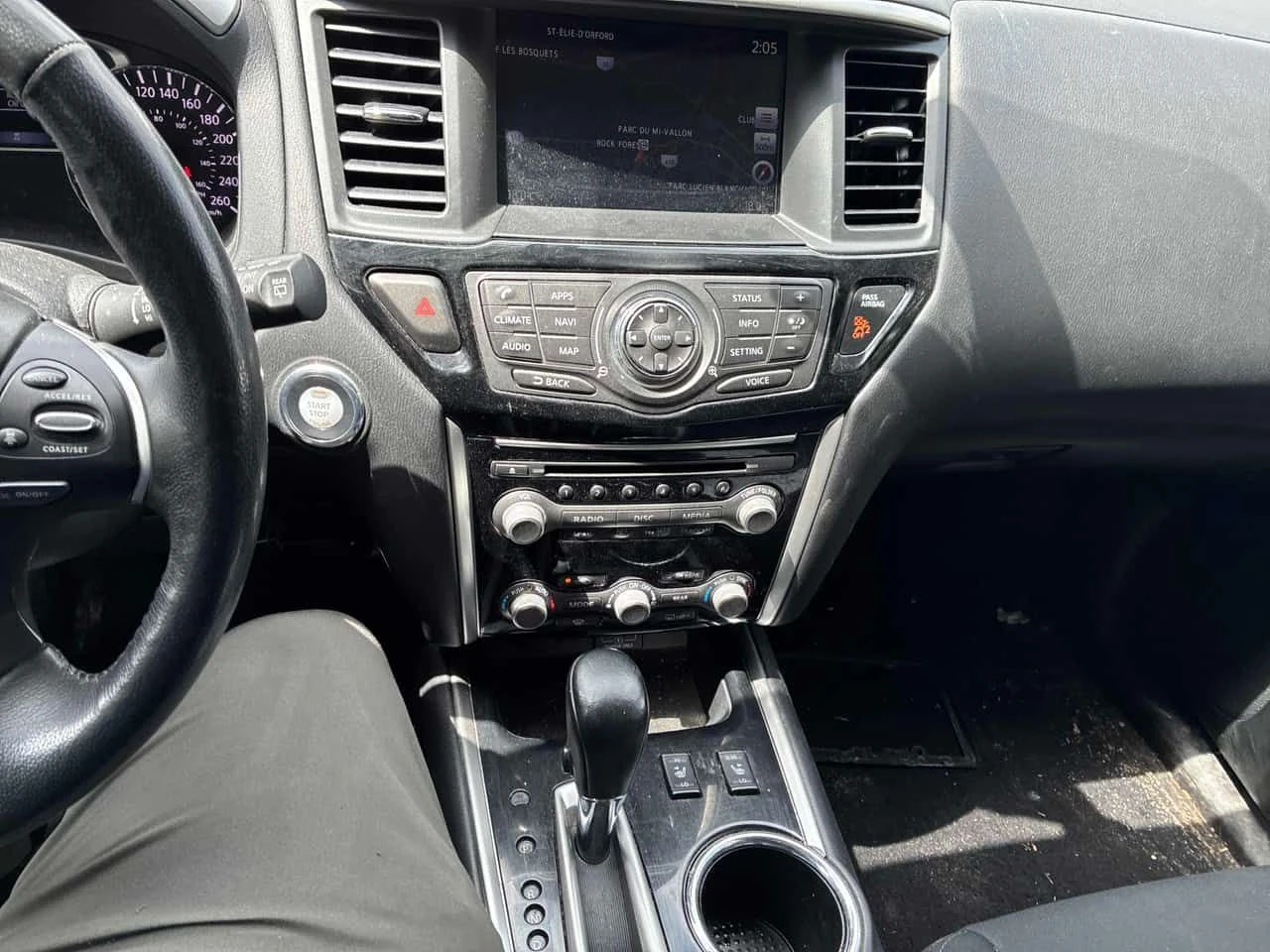 Nissan Pathfinder * 4x4 * CARFAX * ОПЦИЯ ЗА ФИНАНСИРАНЕ , снимка 9 - Автомобили и джипове - 55508622