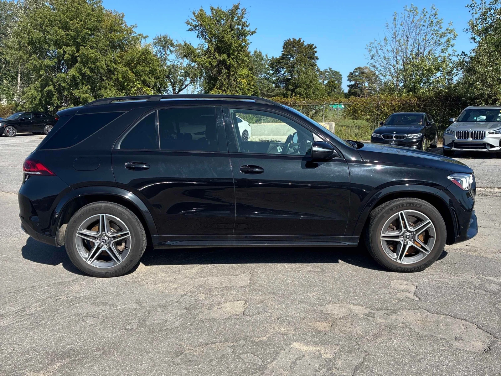 Mercedes-Benz GLE 450 4MATIC | CARFAX | АВТОКРЕДИТ БЕЗ ПЪРВОНАЧАЛНА, снимка 4 - Автомобили и джипове - 56039418