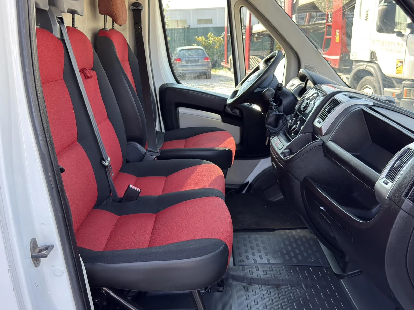 Fiat Ducato 2.3 jtd MAXi, КЛИМА, снимка 8 - Бусове и автобуси - 54242532