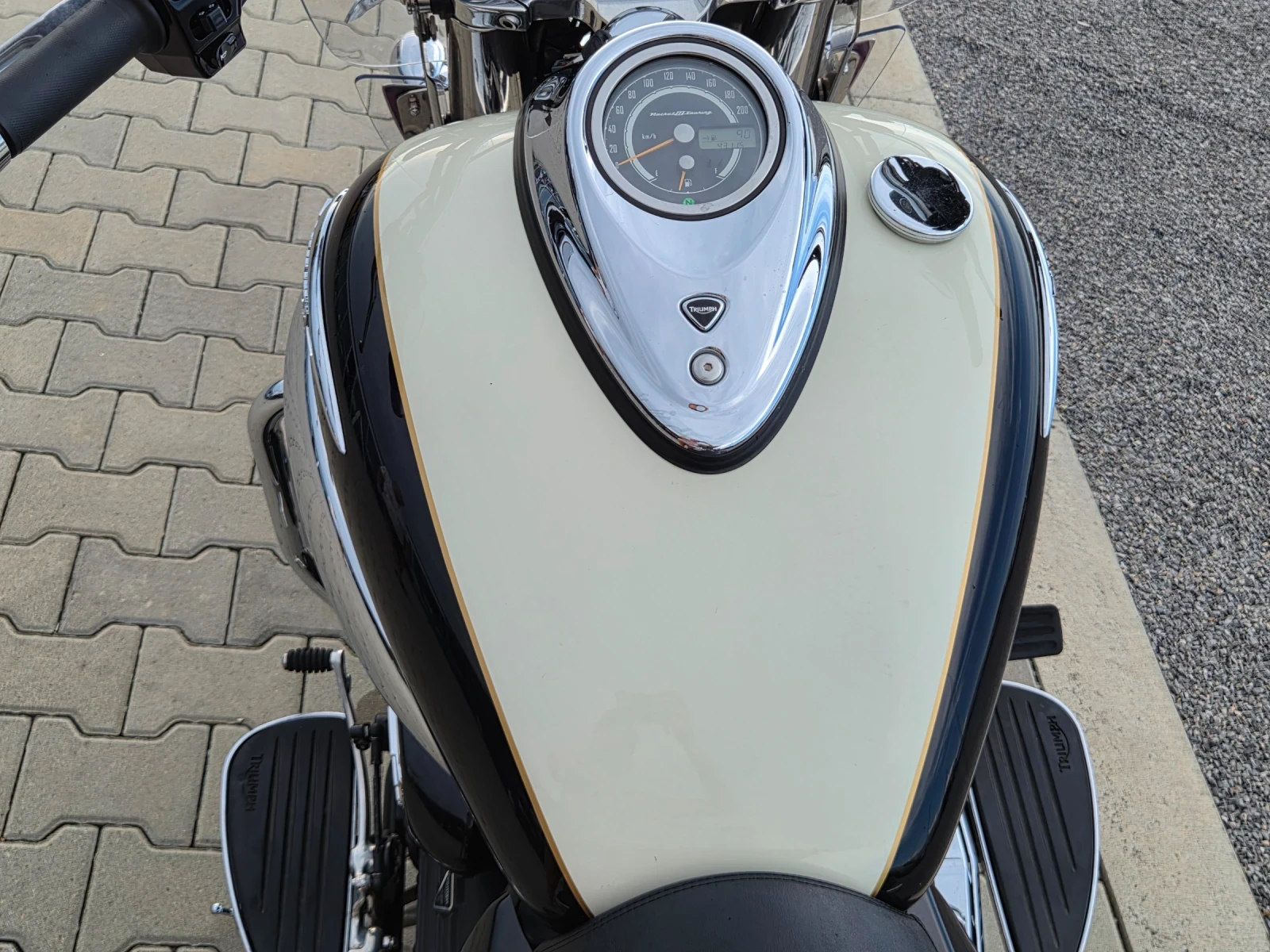 Triumph Rocket III TOURING 2010 година FACELIFT, снимка 11 - Мотоциклети и мототехника - 55103377