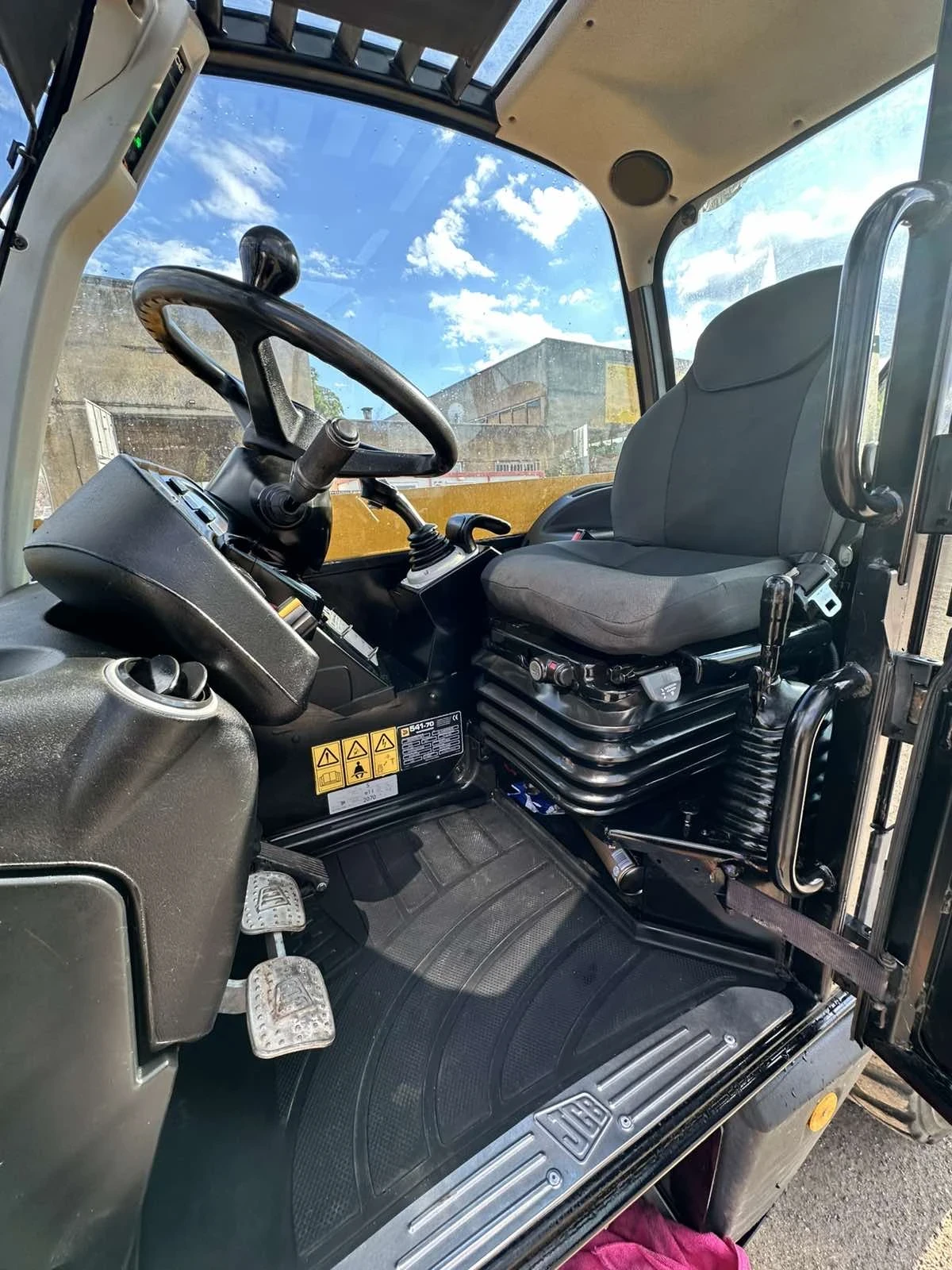 Телескопични товарачи JCB 541-70, снимка 9 - Индустриална техника - 56074242