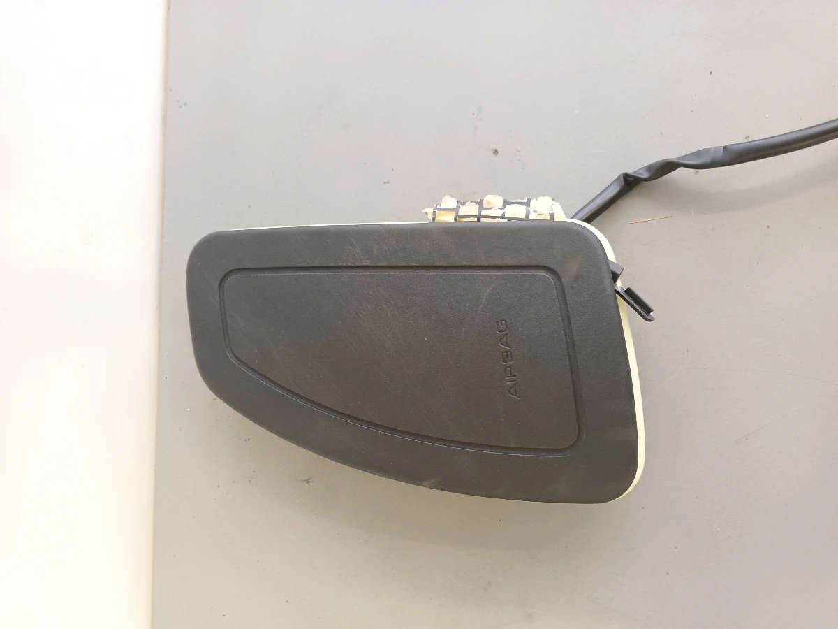 Еърбег лява седалка ситроен ц4 1.4 