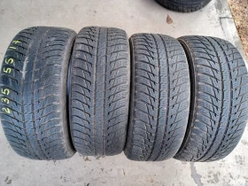 Гуми Зимни 235/55R17, снимка 1 - Гуми и джанти - 48210713